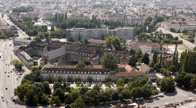 Vue aérienne de l'Hôpital général